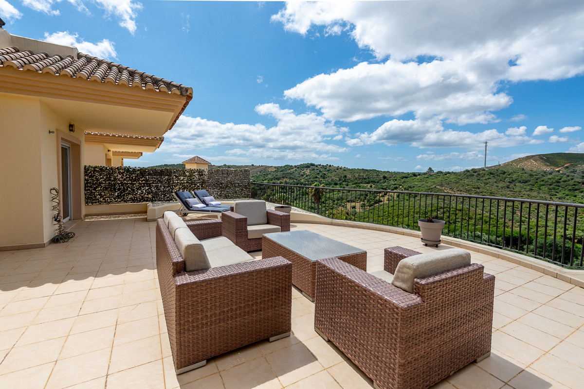 San Roque Golf, prestigious front line penthouse